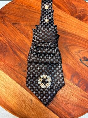 Handmade statement‎ accessory / detachable tie pendant necklace charm
